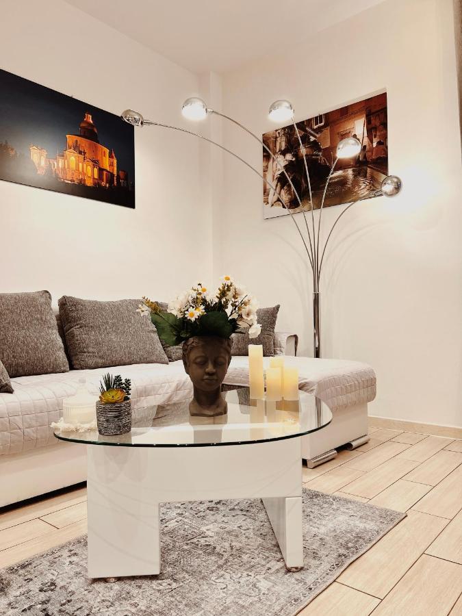 Futura Suite Apartment Bologna Bagian luar foto