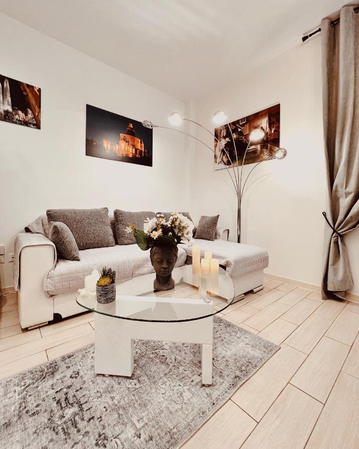 Futura Suite Apartment Bologna Bagian luar foto